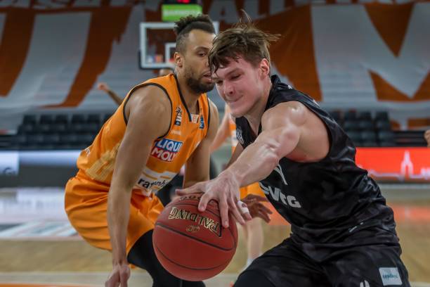 这是他们逼 这是他们逼