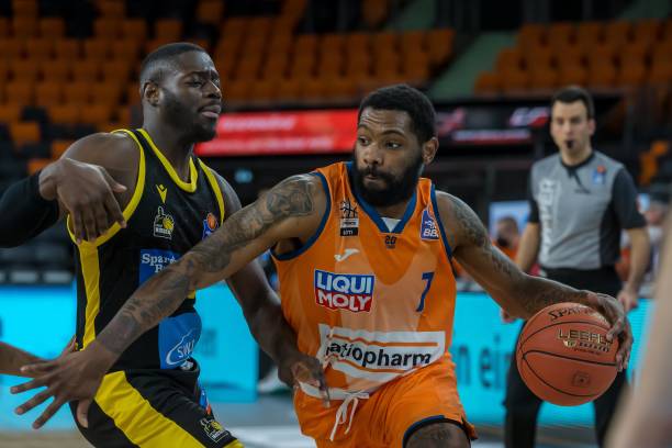 反击进球 反击进球